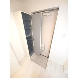 EMブランドール【1階】の玄関