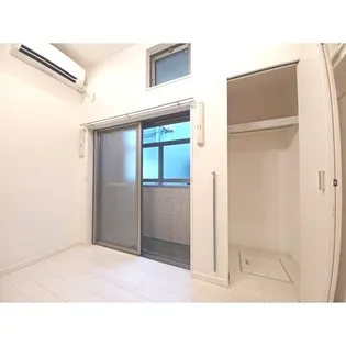 EMブランドール【1階】の居間