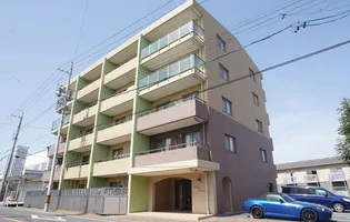 グランドパレス【2階】の外観