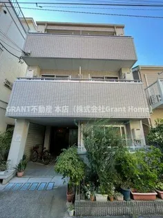 クイーンズコートの画像