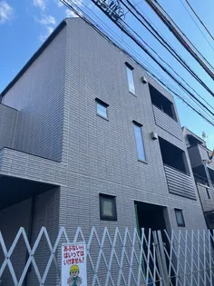 シュヴァル新宿【3階】の外観