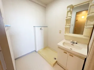 ロイヤルマンションHamada【4階】の内装