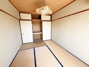 ロイヤルマンションHamada【4階】の内装