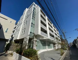 東京都新宿区市谷薬王寺町【マンション】の外観