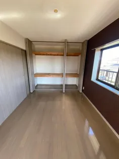 リベーラガーデンII【2階】の居間