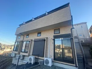 アザレ新百合ヶ丘【1階】の外観