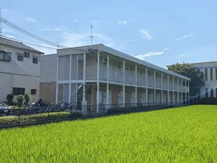 レオパレスロン【1階】の外観