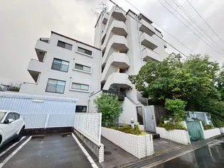 セントラル第2東園田【3階】の外観