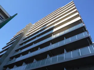 プルス上十条【3階】の外観