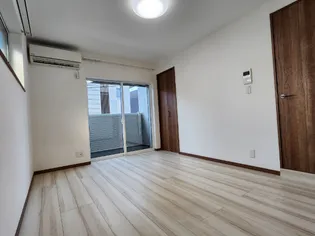 リリーフォレスト【1階】の居間