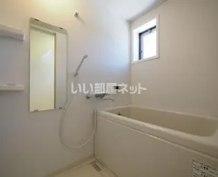 ロワイヤルアイランド長神田IIIの風呂