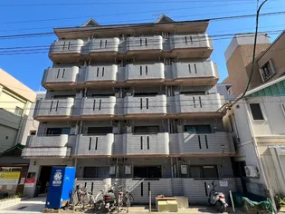 ビッグバーンズマンション新屋敷【2階】の外観