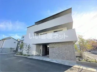 シャーメゾンピースベルの画像