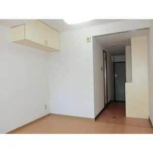 メゾン・ド・グロリエ【1階】の居間