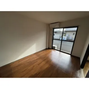 ペルル渡辺【1階】の内装