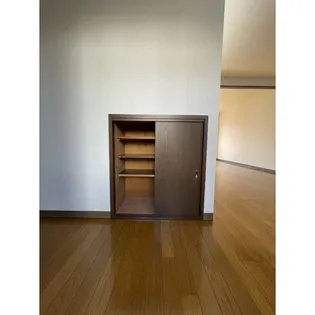 ペルル渡辺【1階】の内装