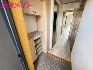 モンクレッシュ【7階】の玄関