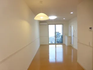 LA・LUNA B棟【1階】の居間