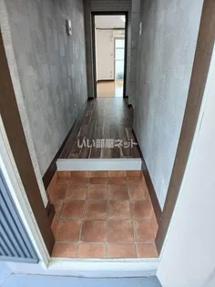 カルム・ラ・フォーレA棟【1階】の玄関