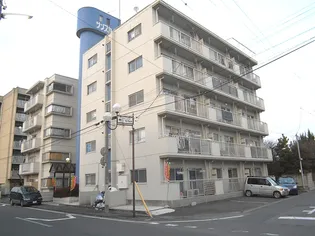 マンションサンスカイ【4階】の外観