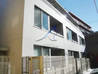 プラッサ西参道【1階】の外観