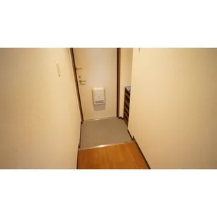 サンヒルズII【2階】の玄関