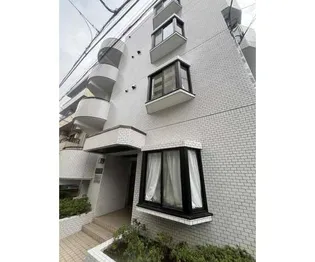 東京都新宿区弁天町【マンション】の外観