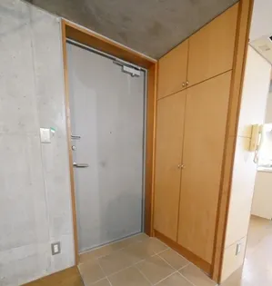 ARTIS【4階】の玄関