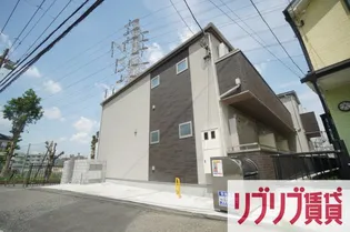 ルミエール・エタンセルsept【1階】の外観