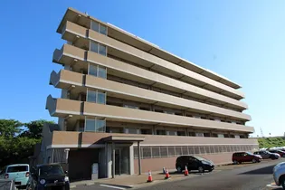 ファーストクラス中央インターの画像