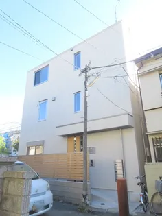 フォレスト ベル【1階】の外観