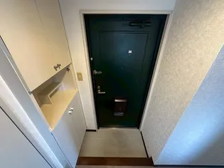 フラットモール【5階】の玄関