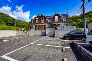 シャン・ド・フルール【1階】の外観