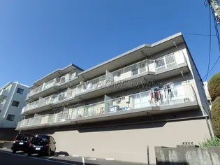 グランドハイツ梶ヶ谷A棟【1階】の外観