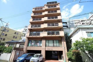 コリーナ島の画像