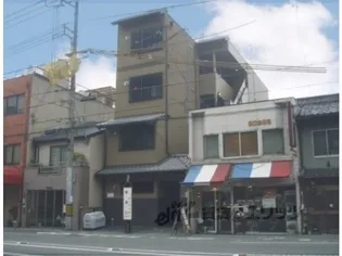 フラッティ西本願寺【4階】の外観