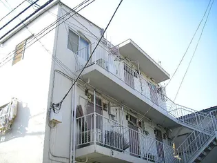 山岸マンションB【1階】の外観