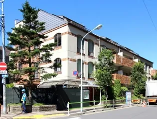 ファーストアパートメンツ三田の画像