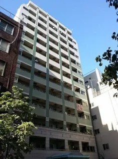 カスタリア新宿御苑【6階】の外観