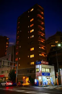 東京都新宿区住吉町【マンション】の外観
