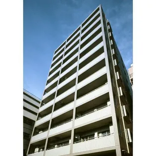 東京都新宿区西新宿3【マンション】の外観