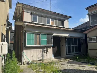 富山県黒部市三日市【一戸建】の外観