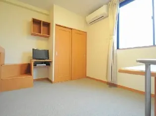 レオパレスなでしこ【2階】の居間