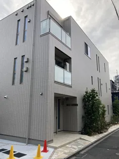 クレシェンド東新宿【1階】の外観