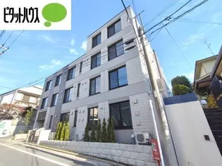 ラ・ペルラ下北沢【2階】の外観