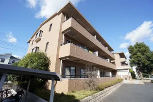 グローリオ【3階】の外観