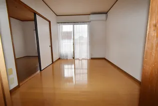 綾コーポ(2階)【1階】の居間