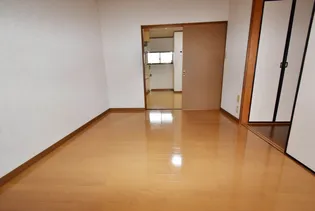 綾コーポ(2階)【1階】の居間