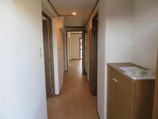 ルミエール吉村B棟【2階】の居間