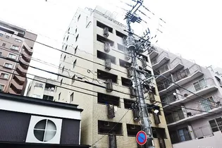 第1片山ビル【9階】の外観